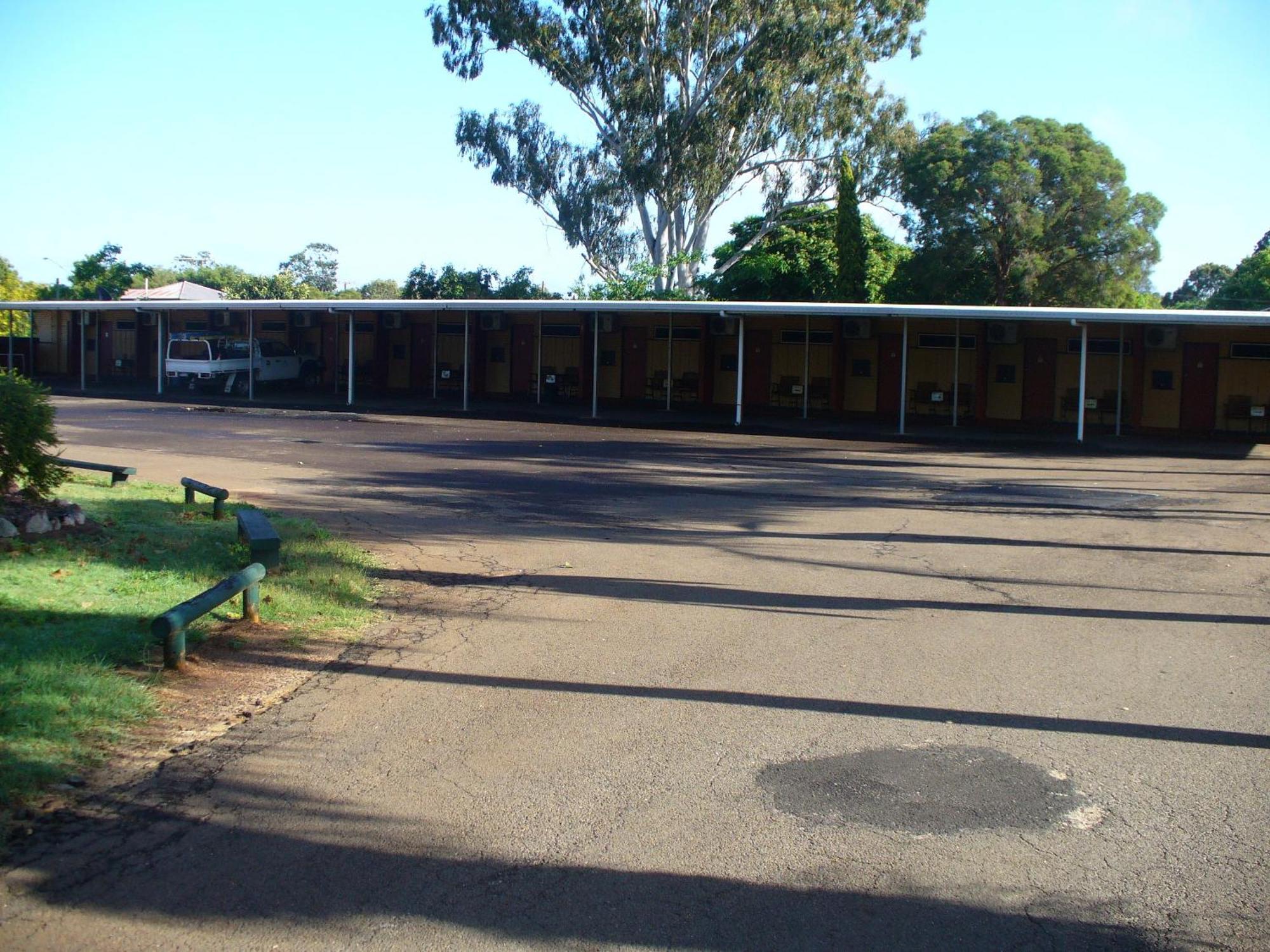 Motel Oasis Kingaroy Exterior photo