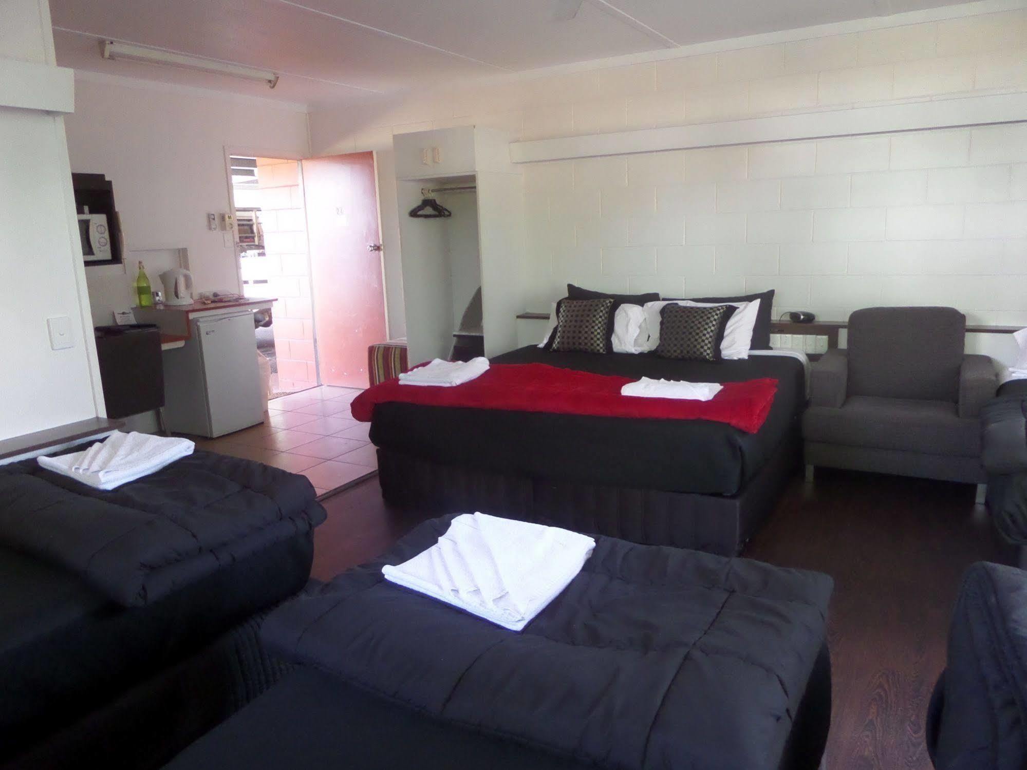 Motel Oasis Kingaroy Exterior photo